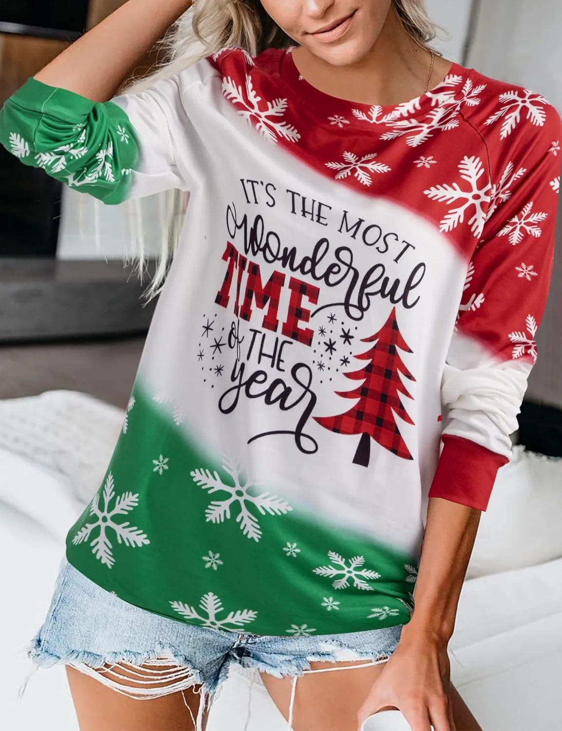 TAOHONG Merry Christmas Sweatshirt Women Xmas Buffalo Plaid Tree Color Block Christmas Snowflake Print Long Sleeve Top Shirts